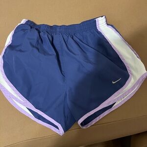 Purple Nike shorts 
S
Great condition